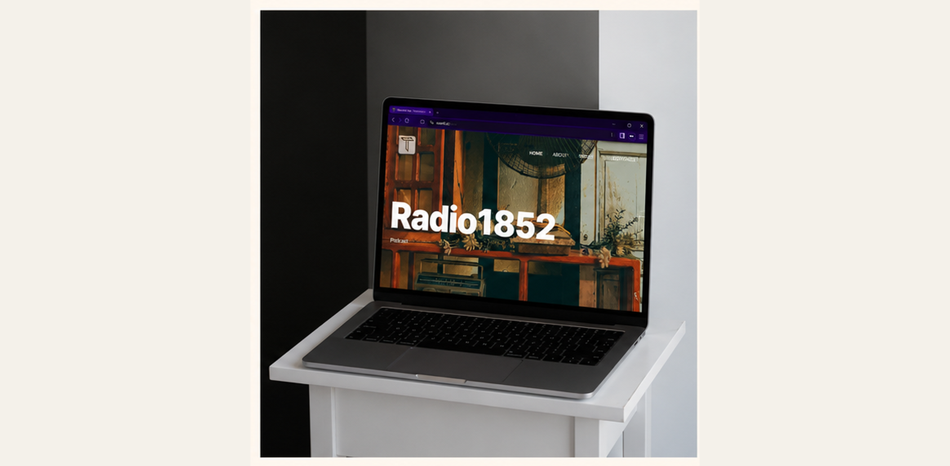 laptop_mockup(2)_1920x941
